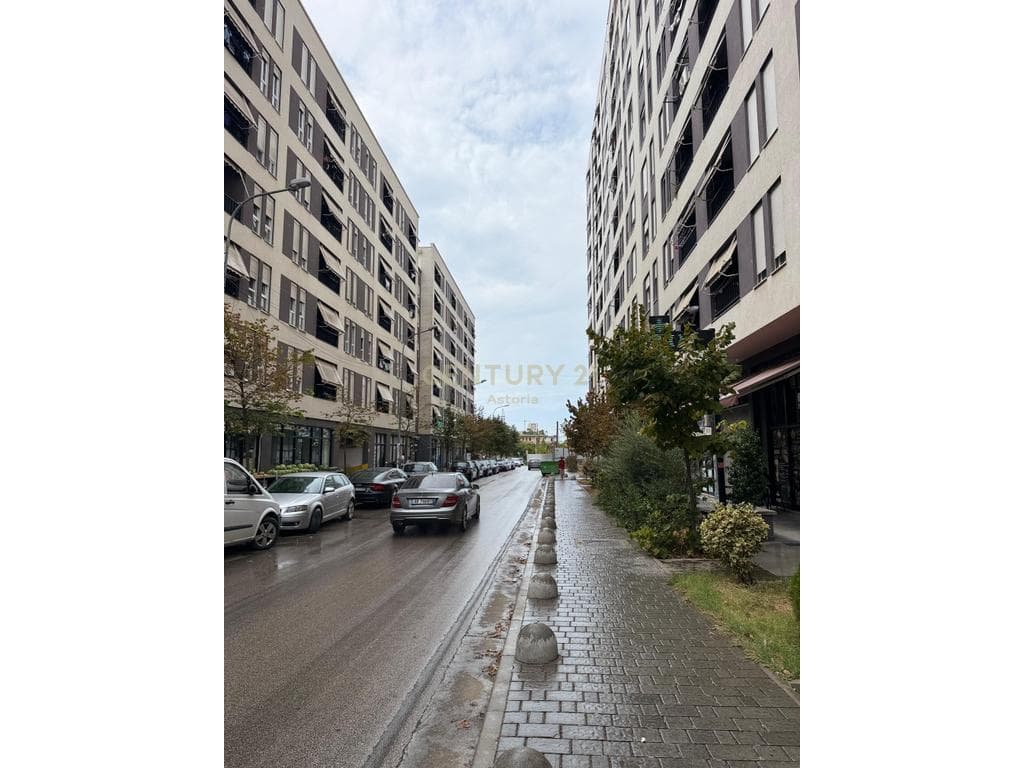 SHITET APARTAMENT 2+1 NE RRUGEN 5 MAJI