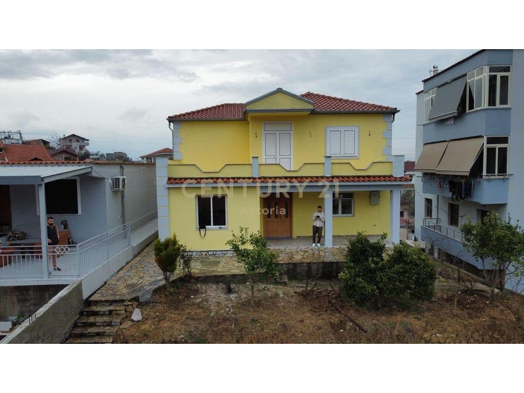 Shtëpi Private 2-Katëshe me 400 m² Truall për Shitje në Selitë 2