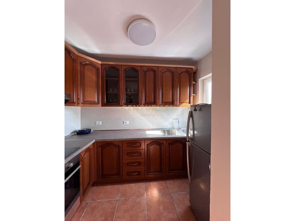 Jepet me qira apartament 2+1. Rruga e Elbasanit 3