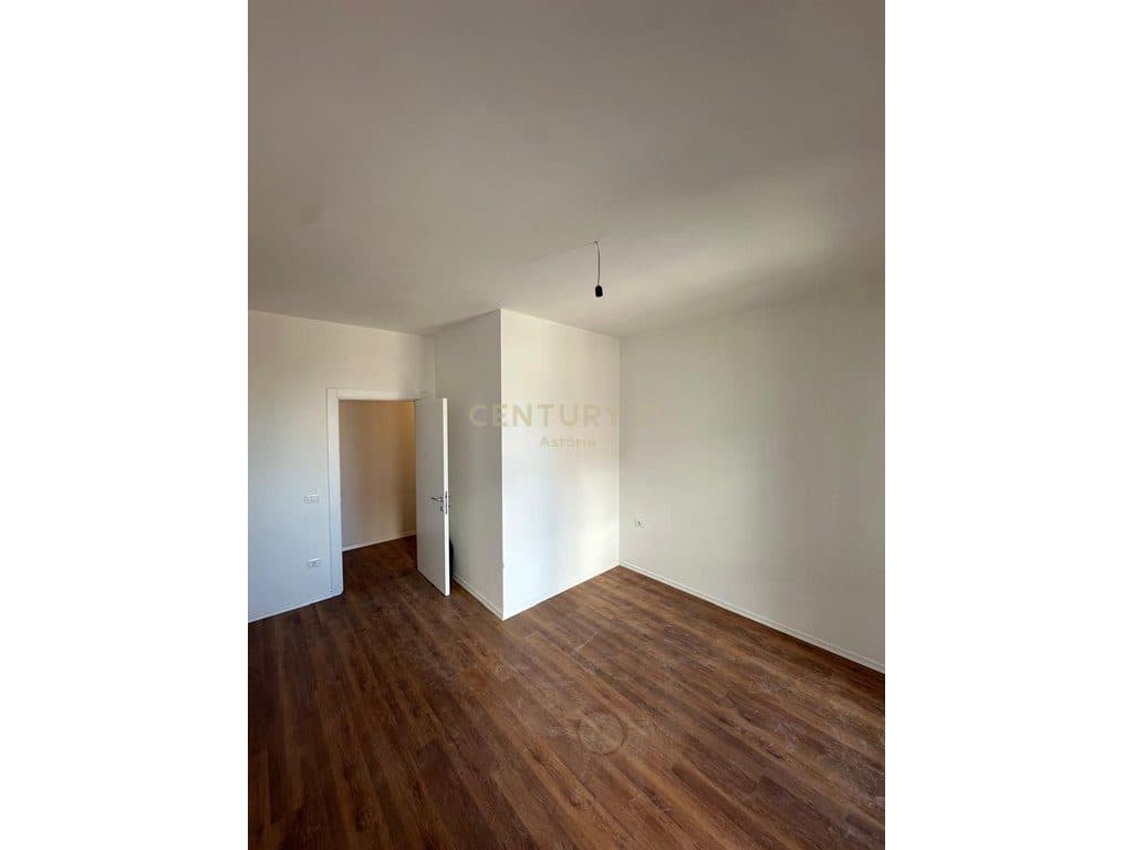 Apartament 1+1 për shitje në Don Bosko – Ndriçim Natyral, Orientim Jug-Perëndim dhe Akses Strategjik! 4