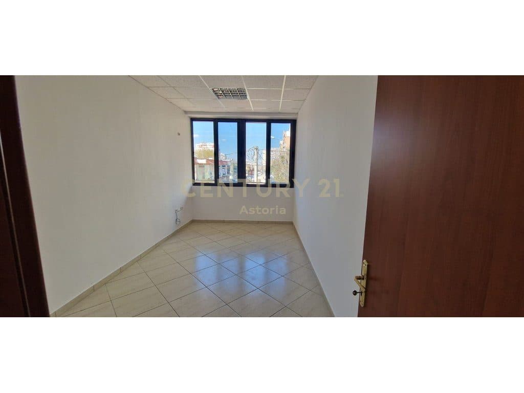 Commercial space for rent on Dritan Hoxha street 2