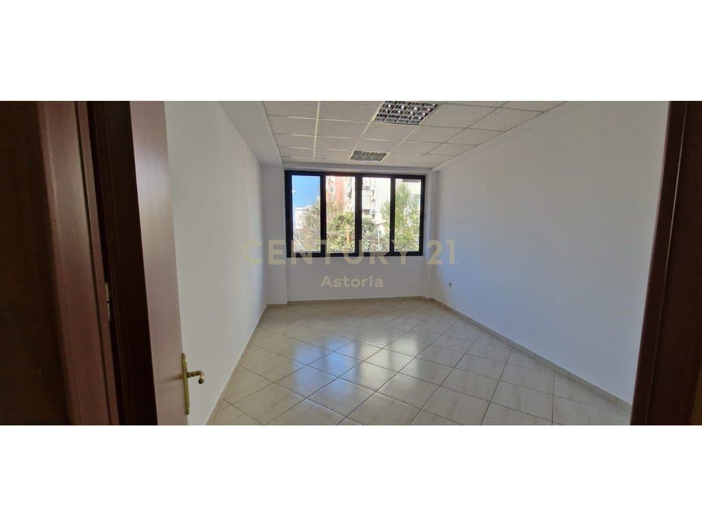 Commercial space for rent on Dritan Hoxha street