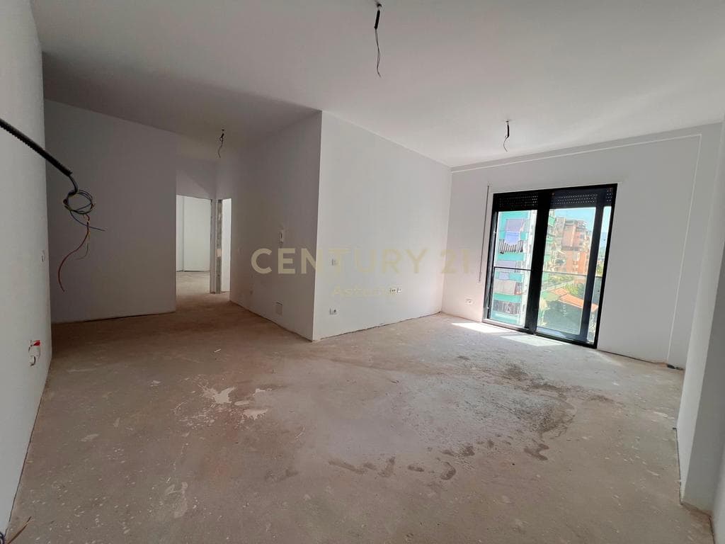 Apartament modern 2+1 për shitje tek Kristal Building – komoditet dhe stil urban