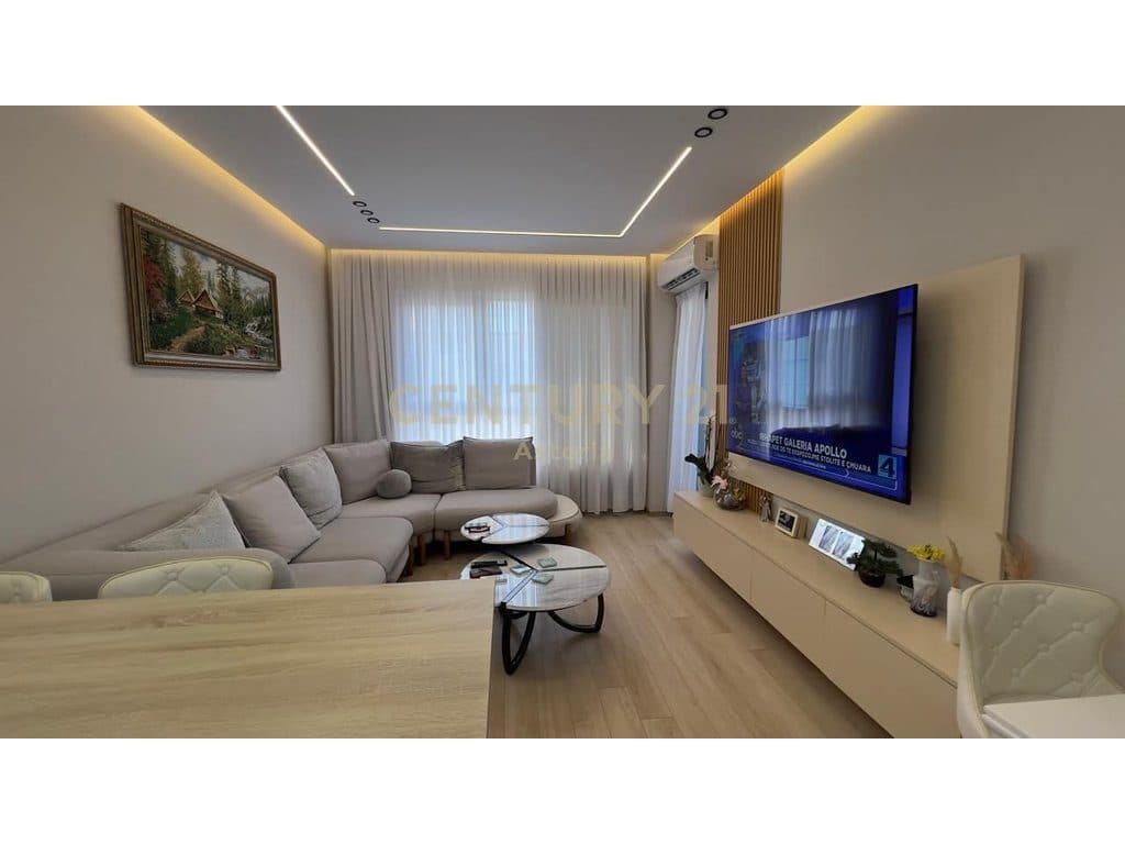 SHITET APARTAMENT 2+1 NË KAMËZ