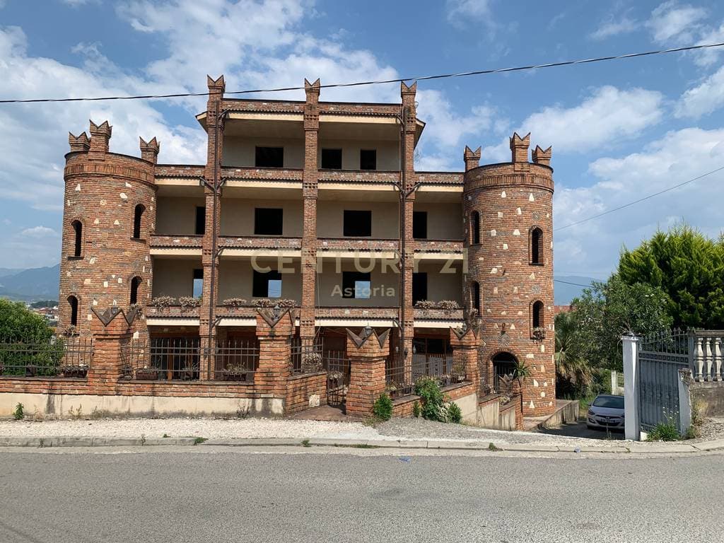 Unique castle-style building for sale in Domje, Albania – 10 minutes from Tirana Airport