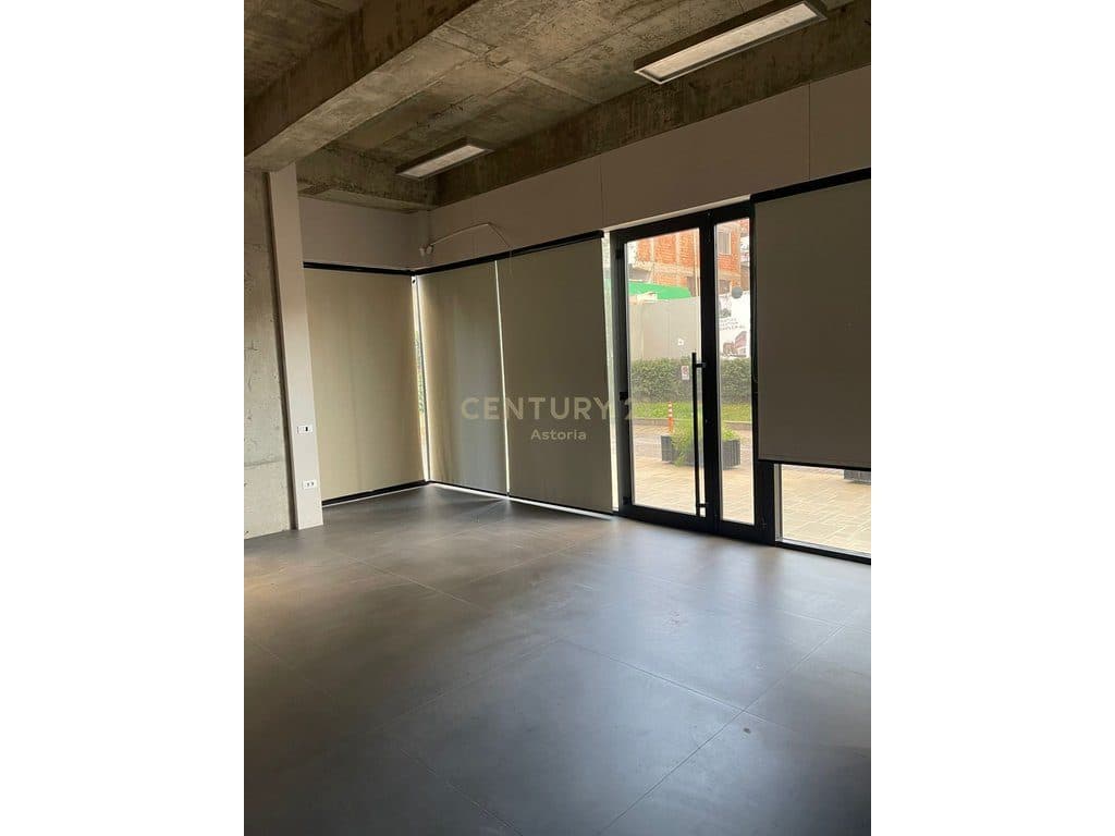 Commercial space for sale – open space 2