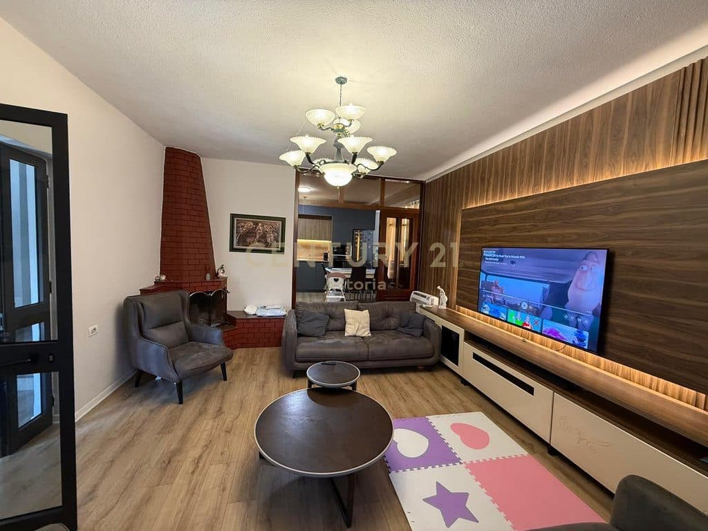 JEPET ME QIRA VILË MODERNE 3-KATËSHE PRANË CASA ITALIA! 2