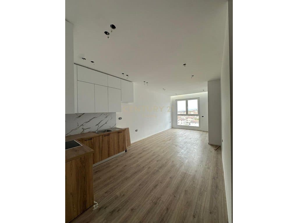 Jepet me qera apartament 1+1 tek Kompleksi “Splash Color”, Paskuqan,me administrim të paguar për tre vjet! 3