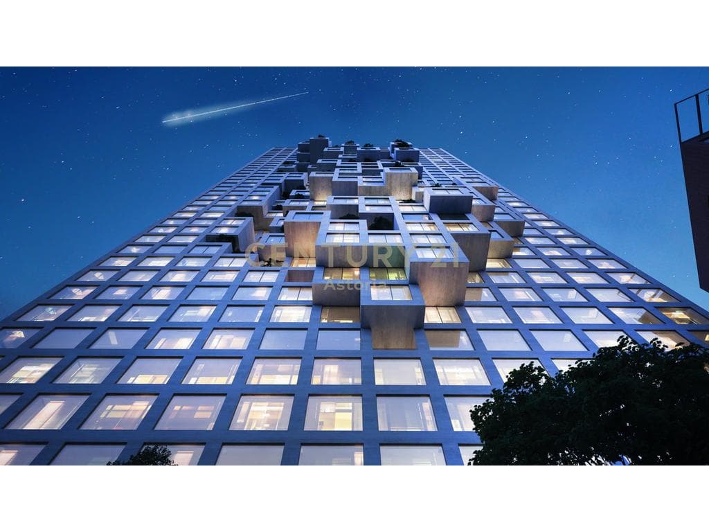 THE ENTIRE FLOOR AT DOWN TOWN ONE IN THE CENTER OF TIRANA IS FOR SALE 2