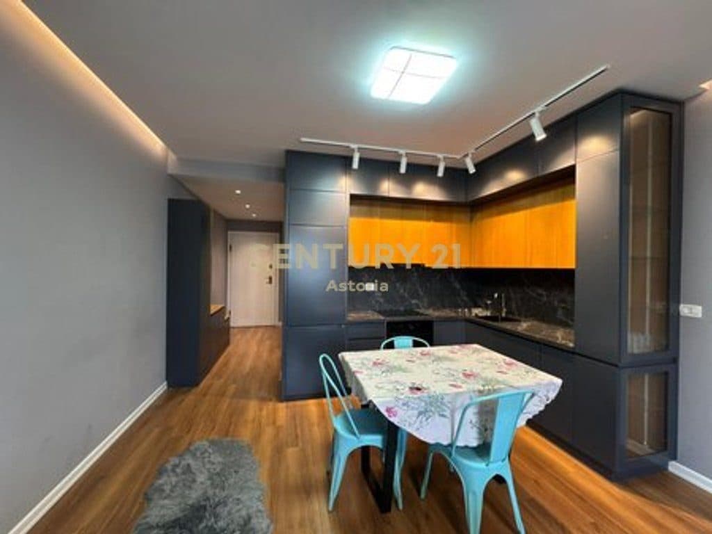 SHITET APARTAMENT 1+1 NE DON BOSKO, PRANE BUJTINES SE GJELIT 2