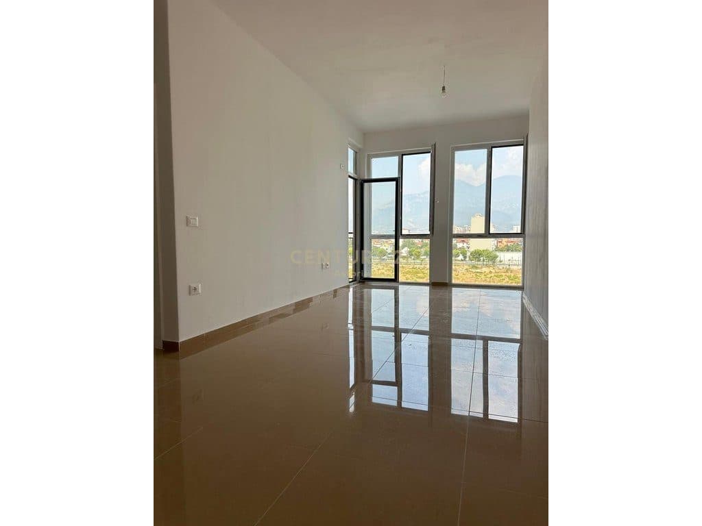 Apartment for rent at Altura, New Boulevard! 2