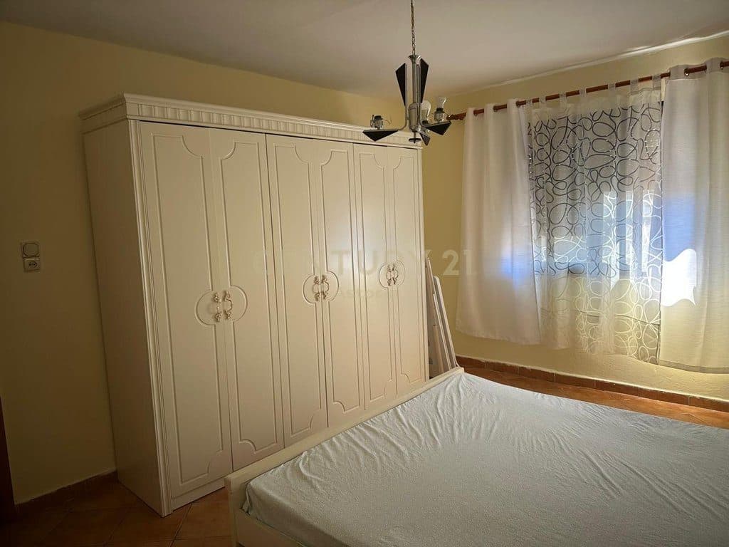 SHITET APARTAMENT 1+1. LAPRAKË 4