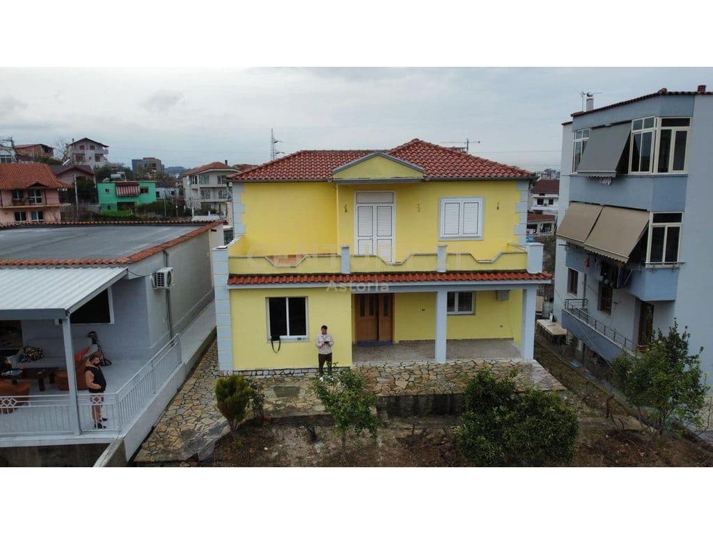 Shtëpi Private 2-Katëshe me 400 m² Truall për Shitje në Selitë 3