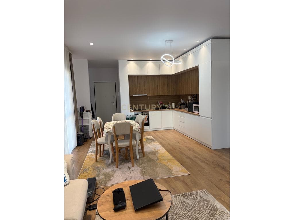 APARTAMENT 2+1+2 VERANDE, ME QIRA, EMERALD CENTER – 5 MAJ