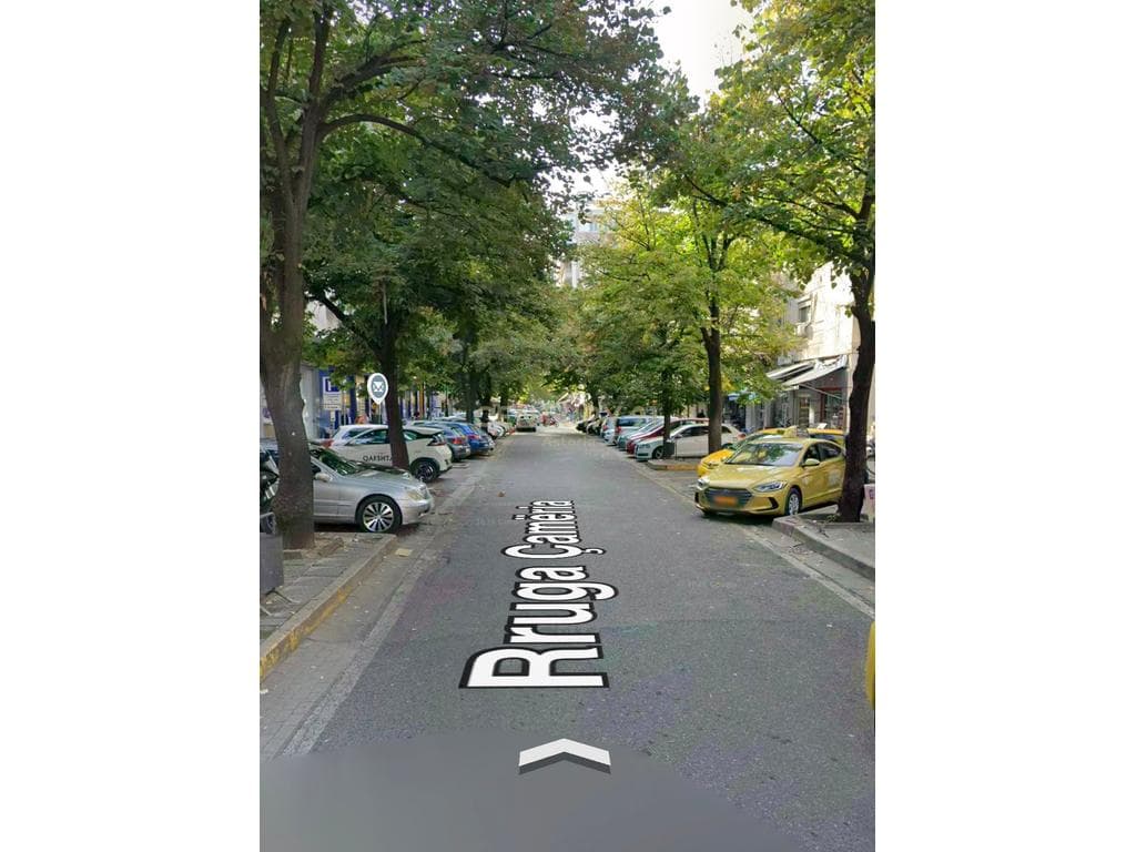 JEPET ME QIRA AMBIENT PËR ZYRA NË QENDËR TË TIRANËS.