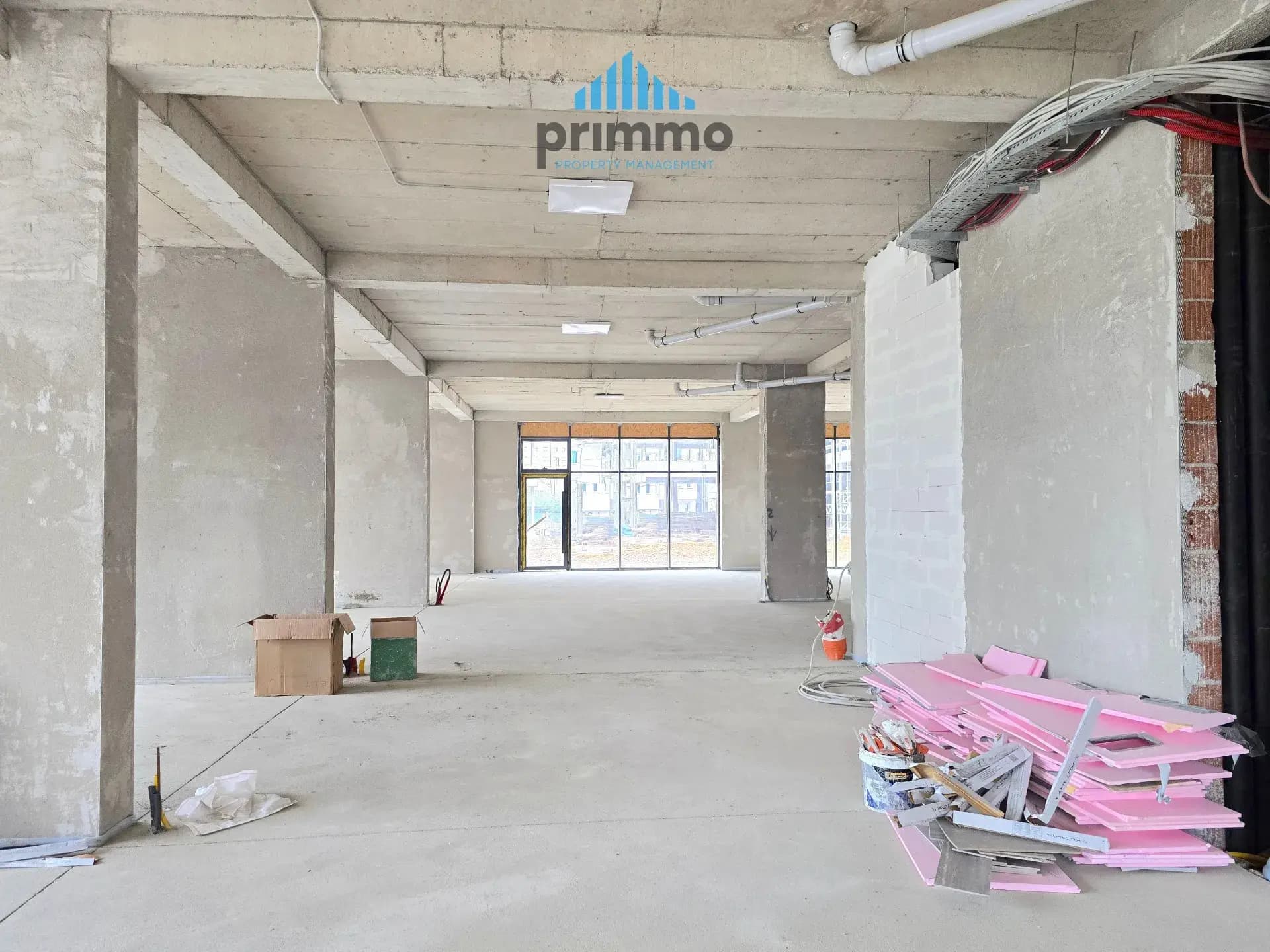 Lokal / Zyrë • 600m2 4