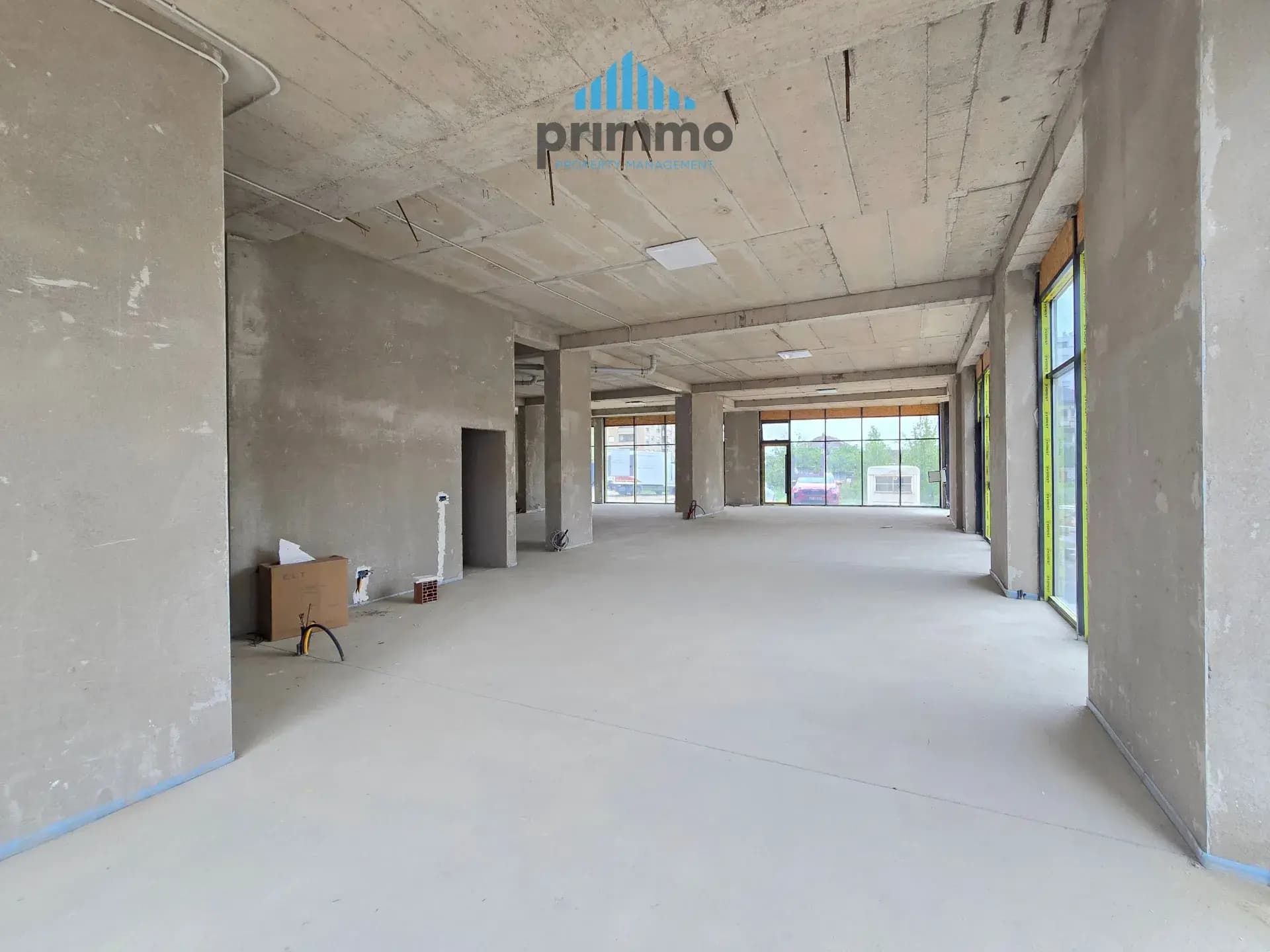 Lokal / Zyrë • 600m2 3