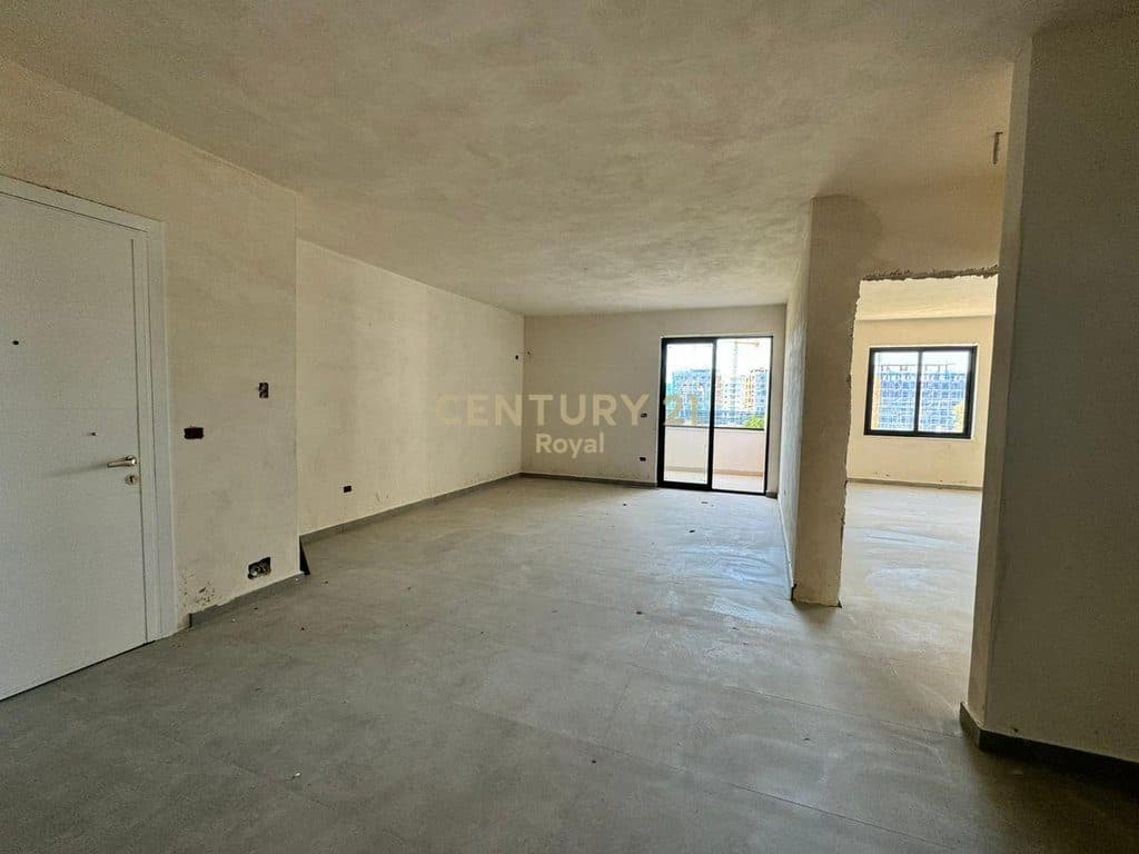 OKAZION 1000 EURO/M2-SHITET APARTAMENT 2+1+2 NE GOLEM 3