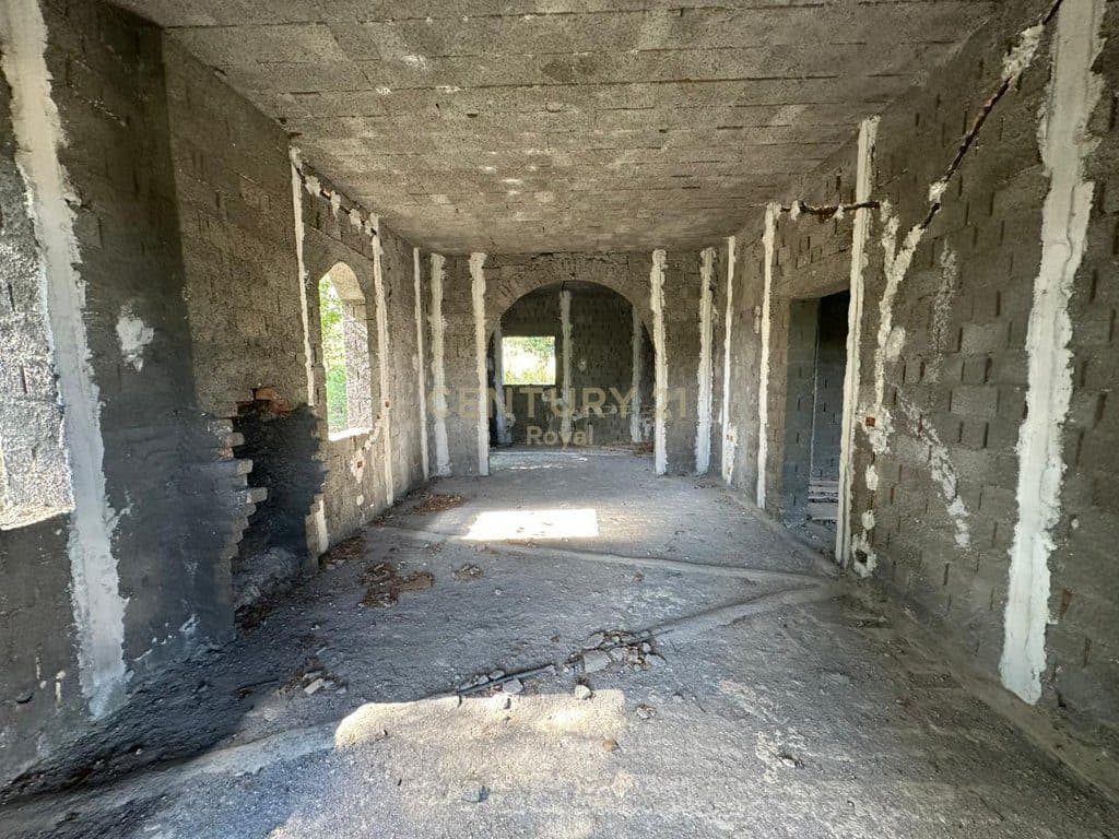 SHITET SHTEPI PRIVATE DHE TOKE NE BUDULL, 5KM NGA KOLAUDIMI FUSHE PREZE