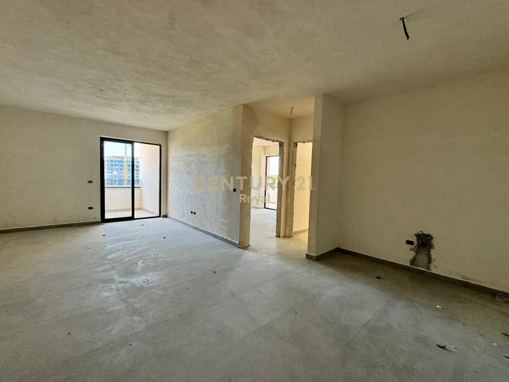 OKAZION 1000 EURO/M2-SHITET APARTAMENT 2+1+2 NE GOLEM 4