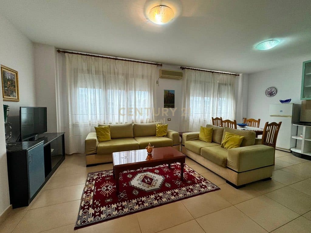 JEPET ME QIRA APARTAMENT 2+1 TE RRUGA E BOGDANEVE 2