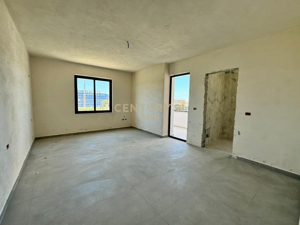 OKAZION 1000 EURO/M2-SHITET APARTAMENT 2+1+2 NE GOLEM 2