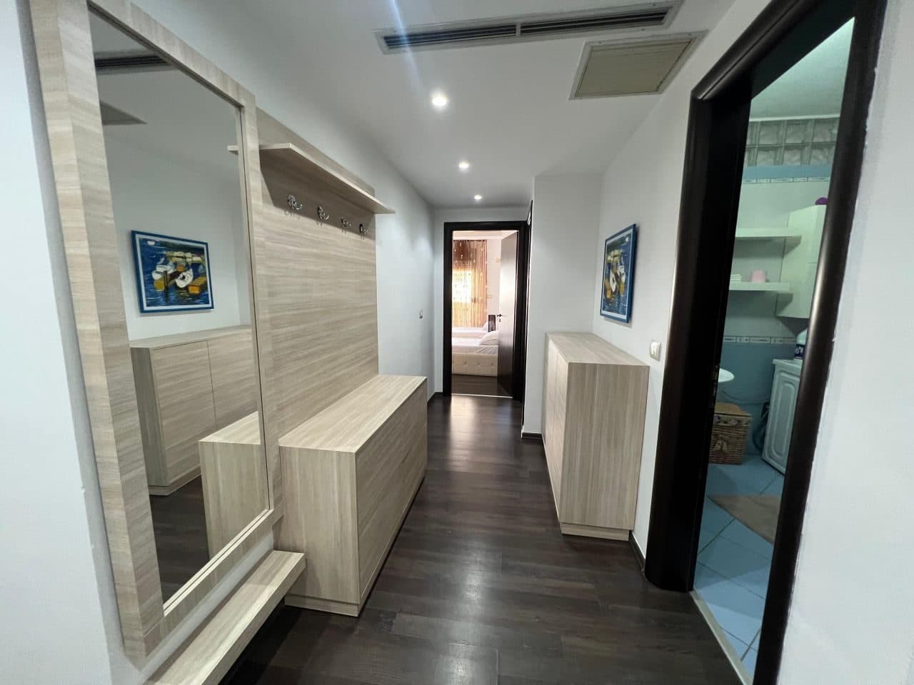 Apartament Per Qera Ne Lungomare 4
