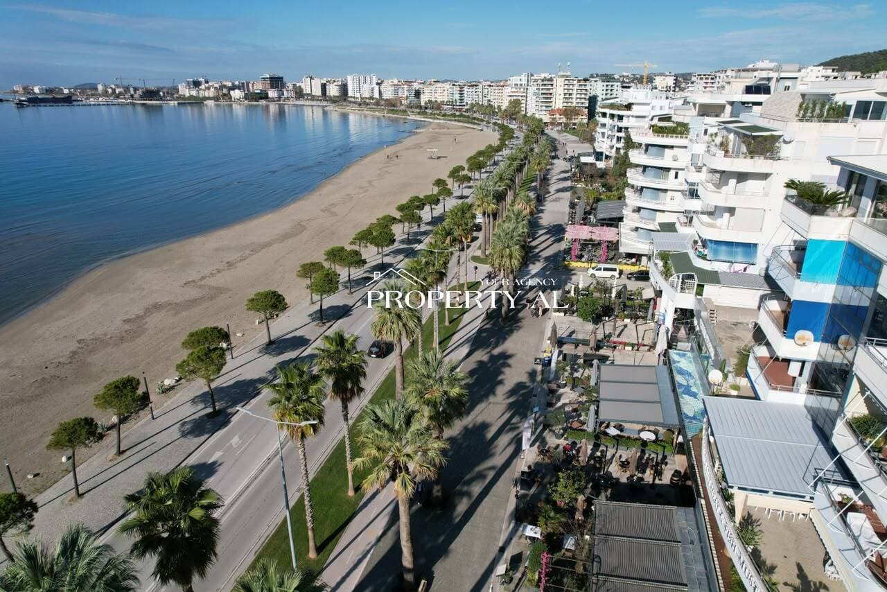Apartament 97 m² – Dy Studio për Investim në Lungomare, Vlorë