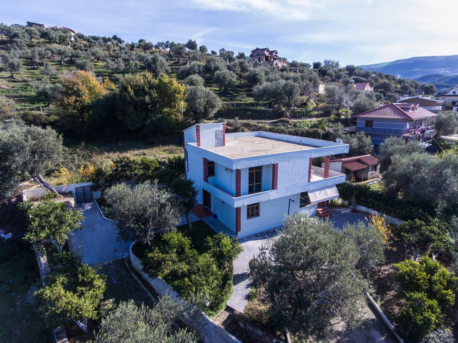 vile 2 kateshe per shitje ne vlore 4