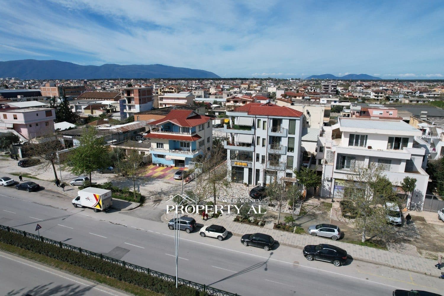 Objekt për Shitje në Rr. Gjergj Kastrioti, Vlorë – Mundësi Ideale Investimi & Biznesi 2