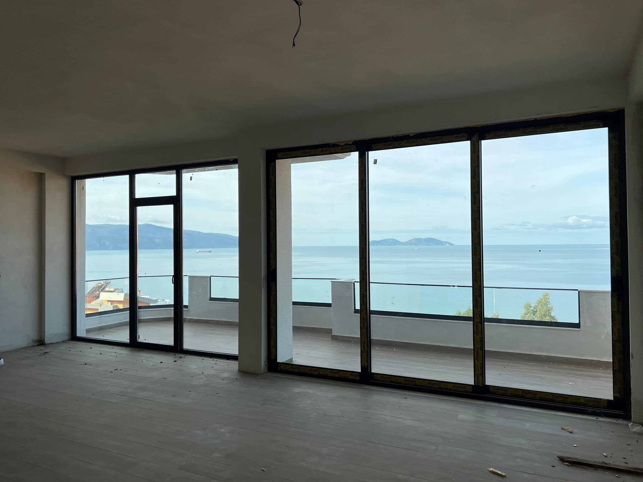 Apartament me Pamje Deti në Shitje 4