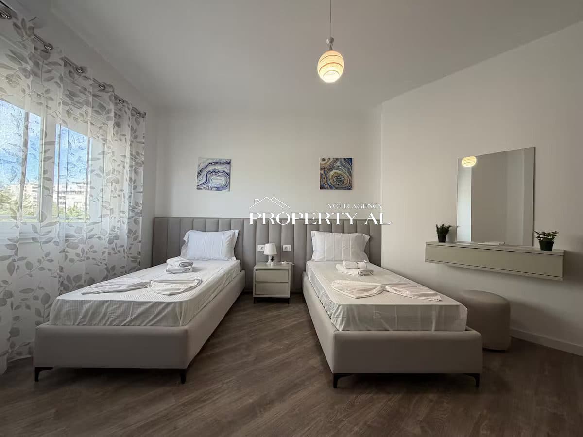 Apartament 3+2+1 me verandë për qira afatgjatë – Plazhi i Vjetër, Vlorë 2