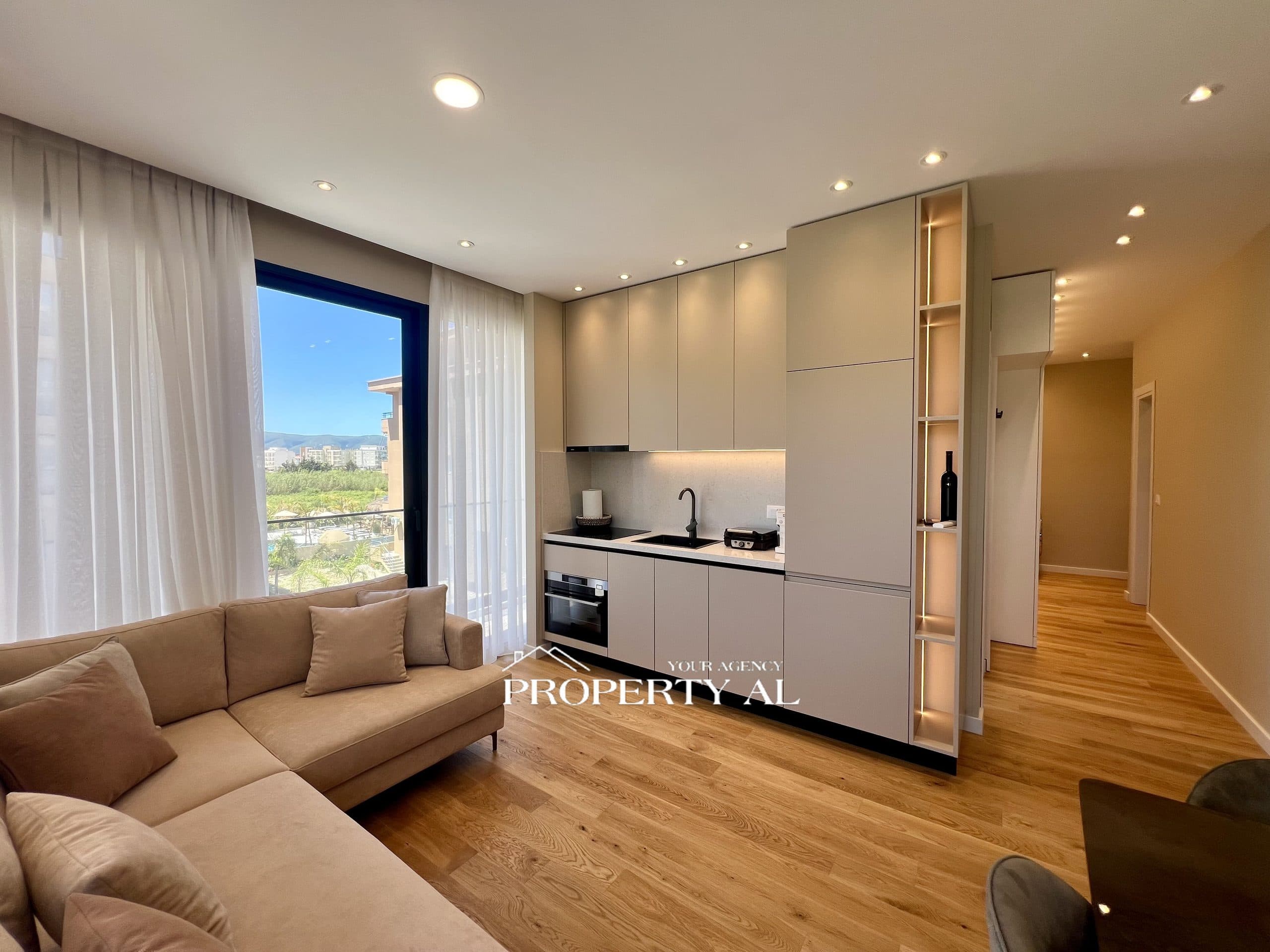 Apartament 1+1 për Shitje në Regina Palm Resort – Garazh, Mobilim Luksoz & Potencial i Lartë Investimi