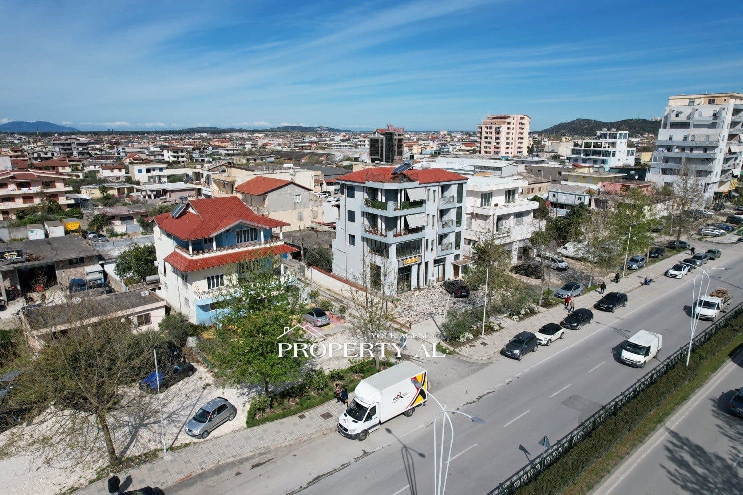 Objekt për Shitje në Rr. Gjergj Kastrioti, Vlorë – Mundësi Ideale Investimi & Biznesi