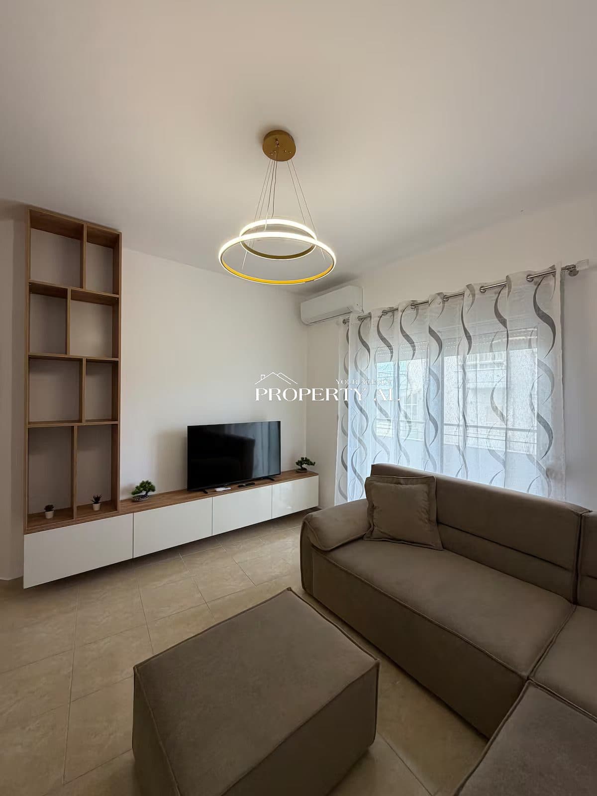 Apartament 3+2+1 me verandë për qira afatgjatë – Plazhi i Vjetër, Vlorë 4