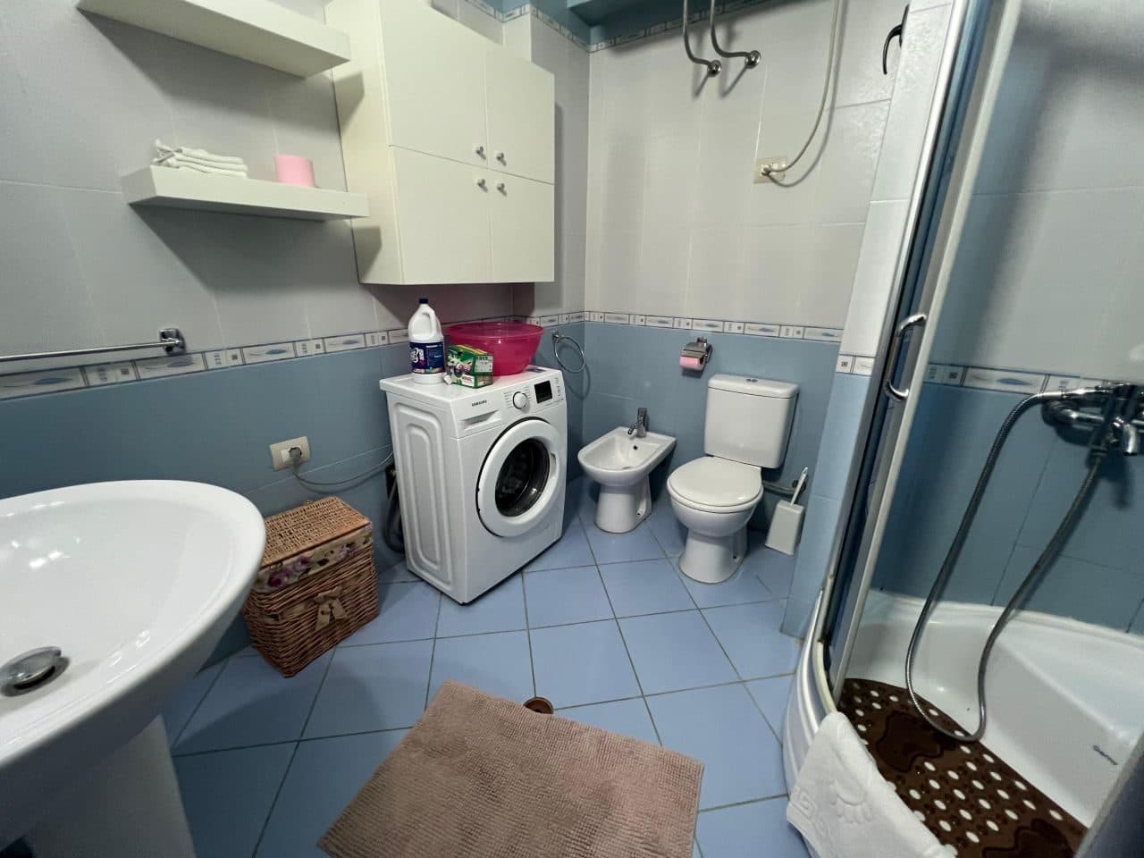Apartament Per Qera Ne Lungomare 2