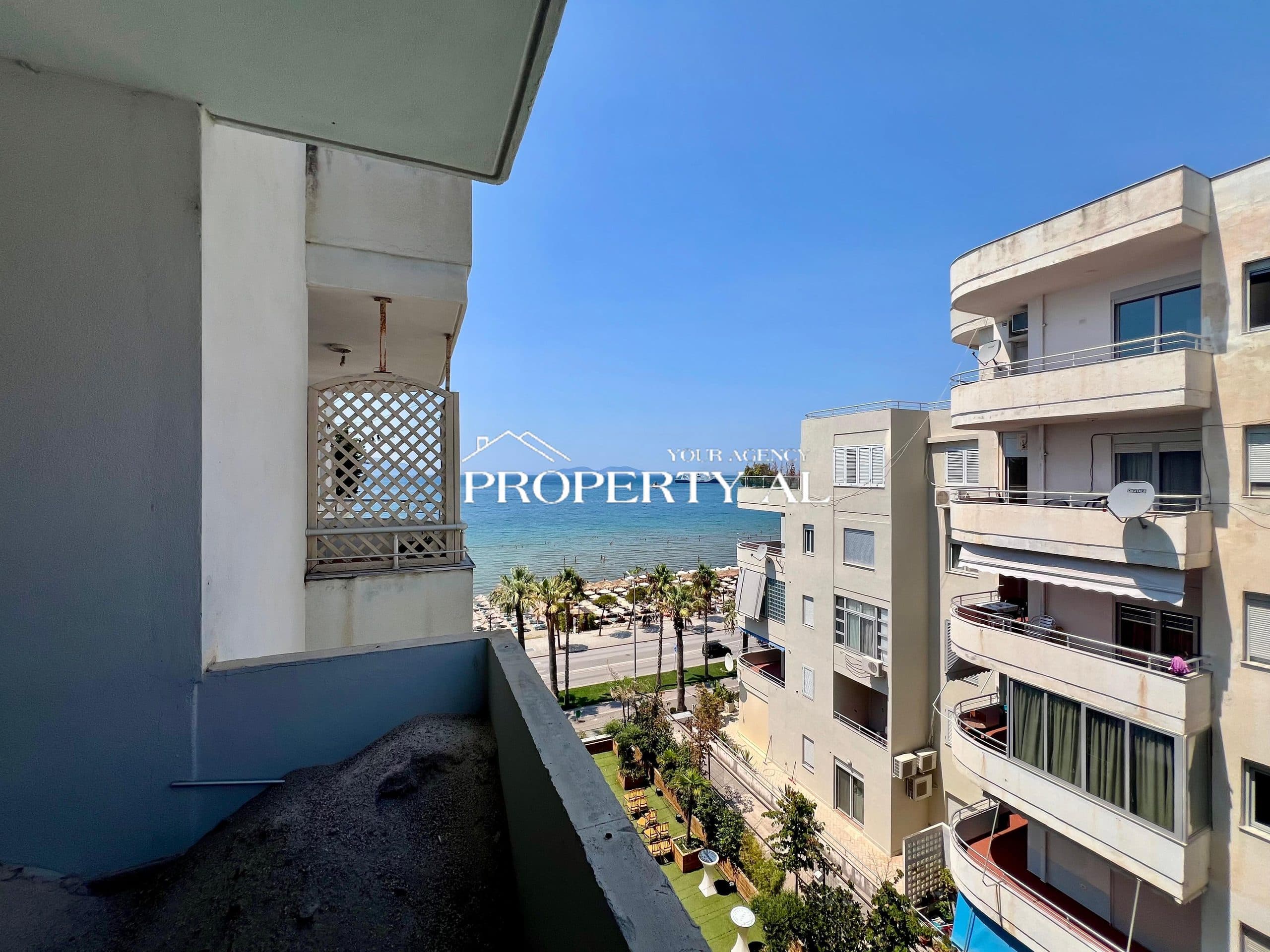 Apartament 1+1 me pamje anësore nga deti në vijën e parë të Lungomares – Vlorë 2