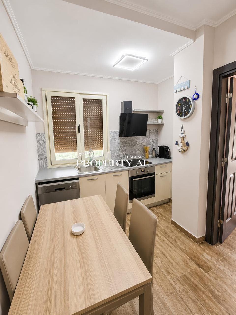 Apartament 2+1 me pamje deti për shitje në Orikum Marina, Vlorë 2
