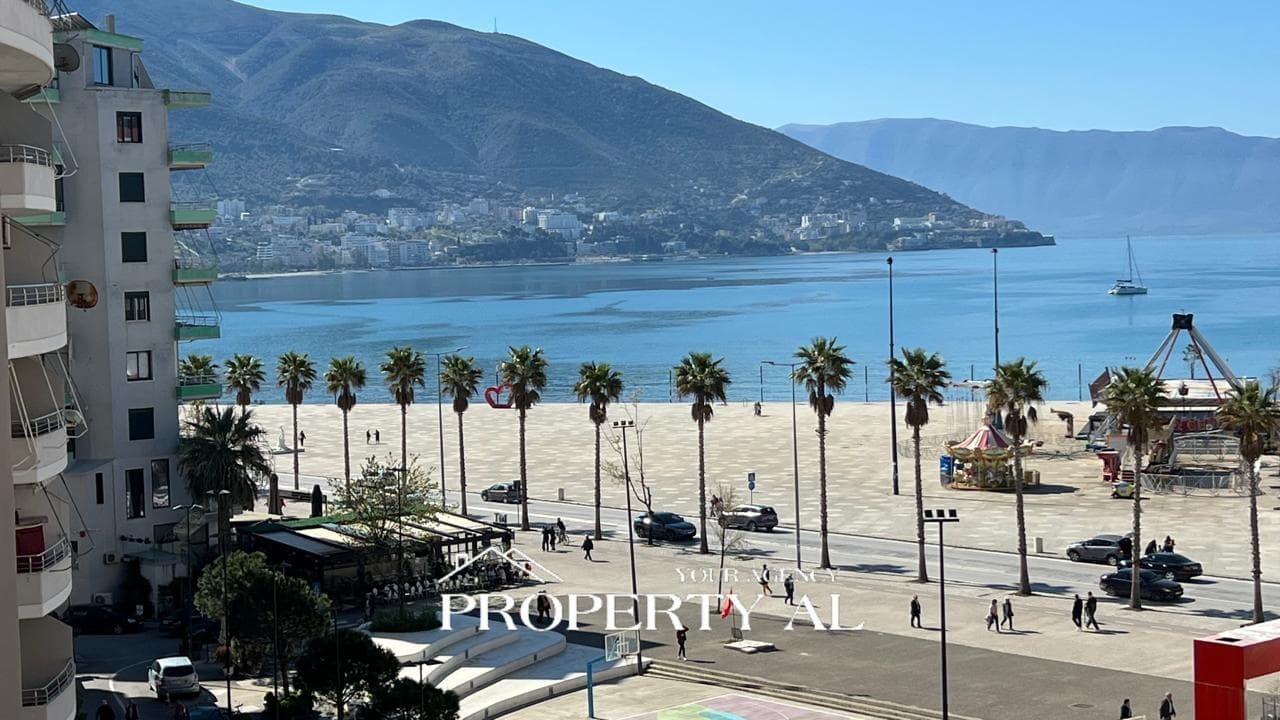 Apartament per shitje ne lungomare me pamje deti