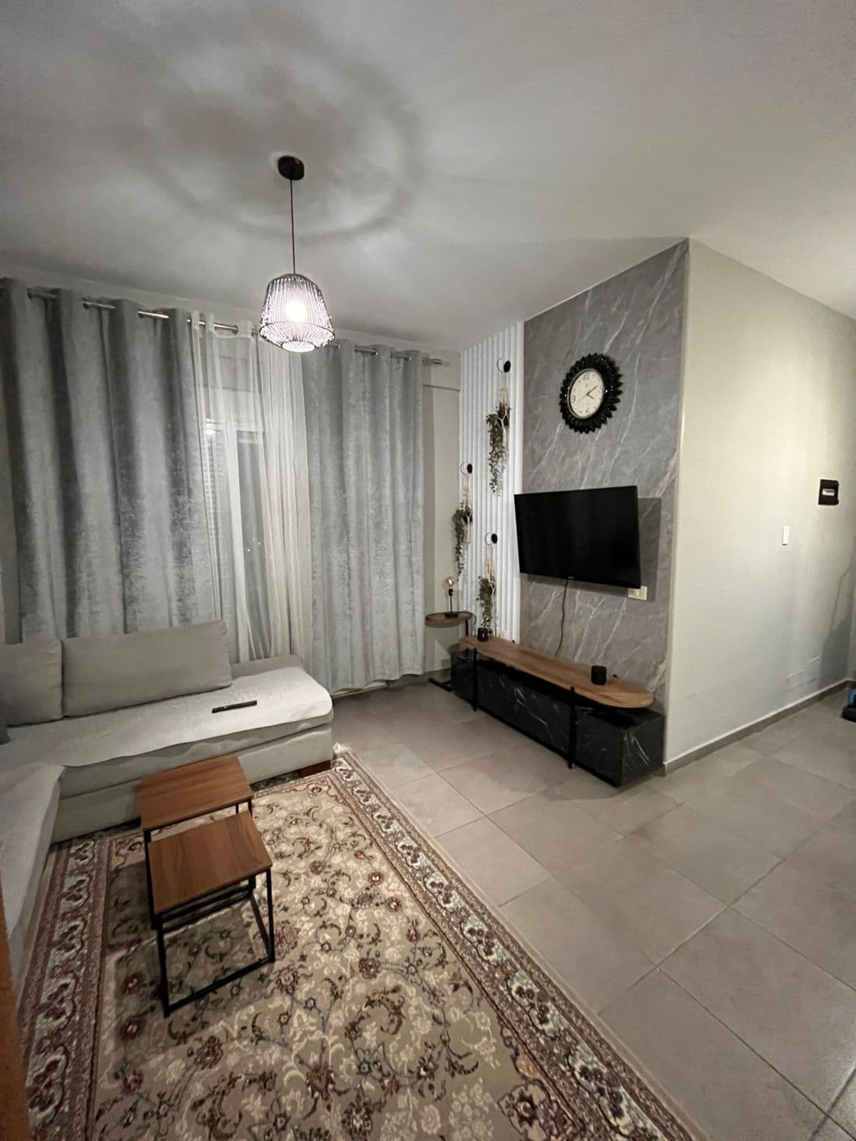 Jepet me Qira Apartament 1+1 – Pranë Terminalit Jug-Veri ! 4