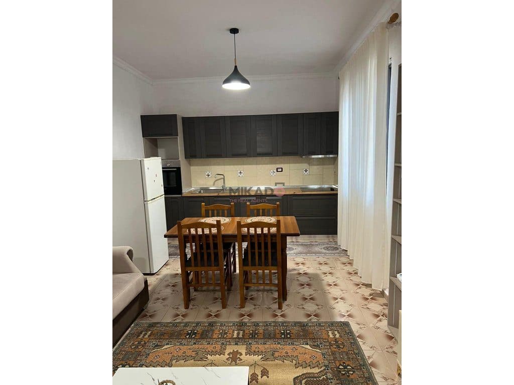 Apartament 1+1 me qira – Rruga 5 Maji ! 2