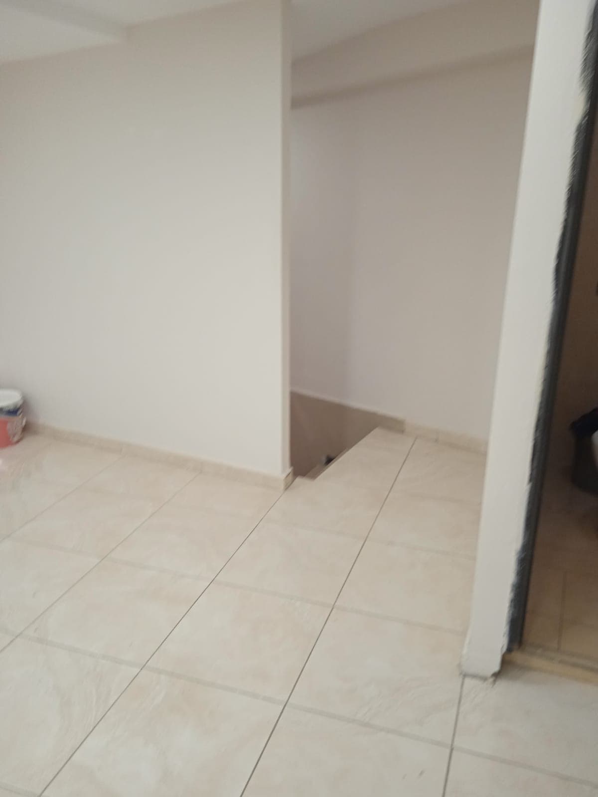 AMBIENT BIZNESI ME QIRA – RRUGA E DURRËSIT ! 2