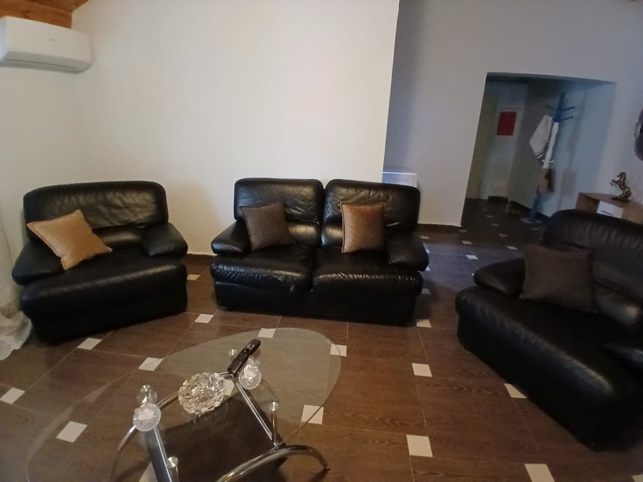 Apartament me qira 3+1 – Komuna e Parisit !
