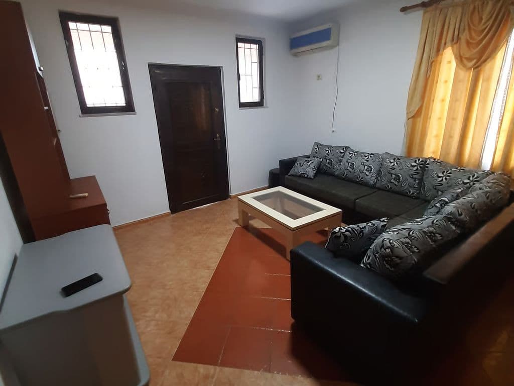 Apartament 1+1 me qira – Rruga 5 Maji !