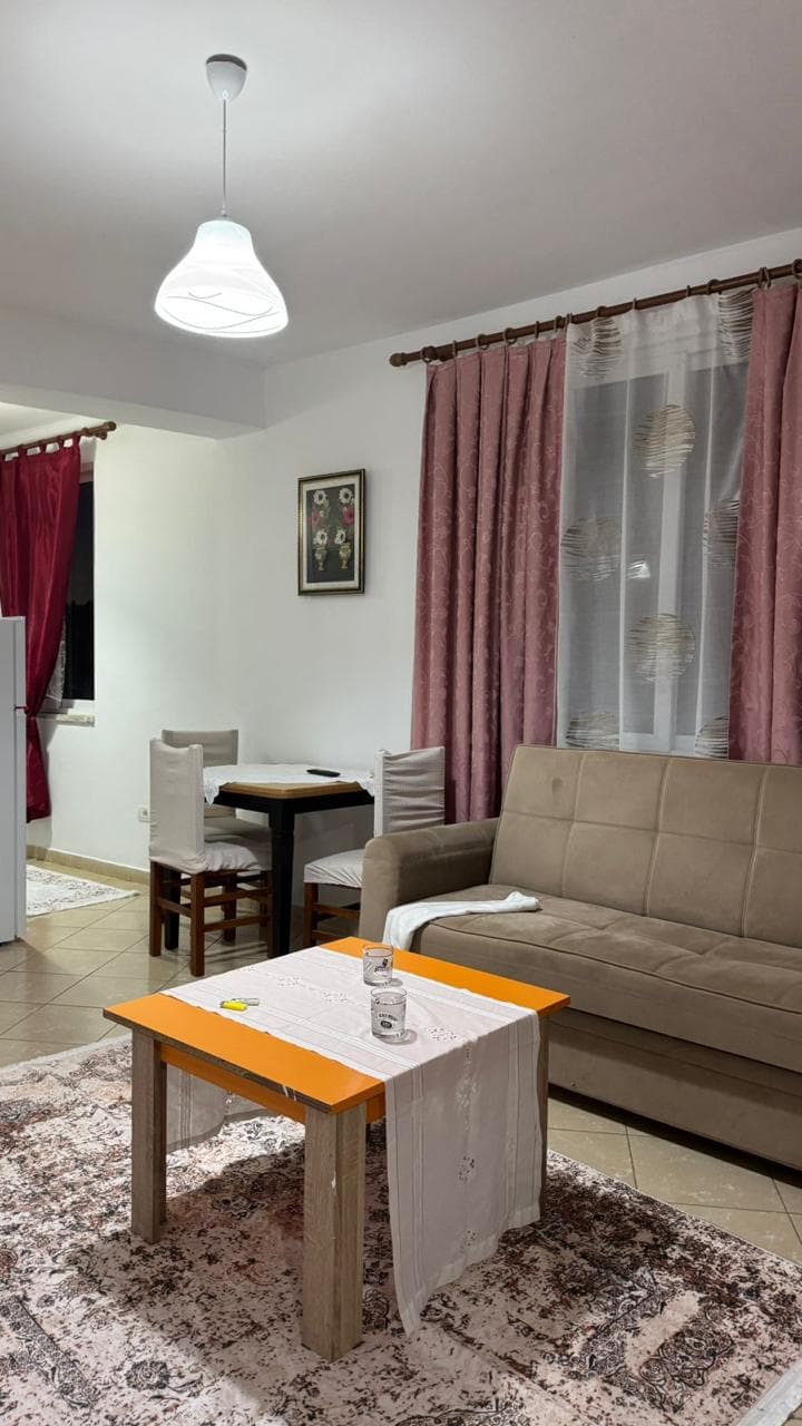Apartament 1+1 + ballkon me qira ne Astir ! 2