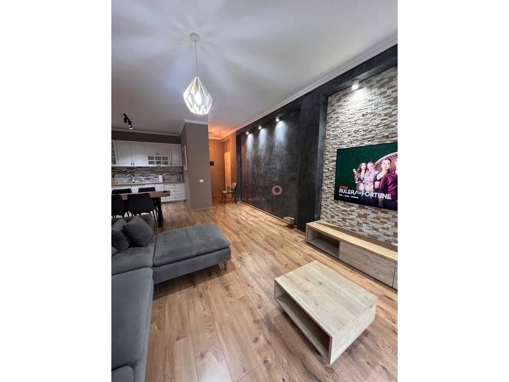 Jepet me Qira Apartament Luksoz 2+1 – Kopshti Botanik ! 4