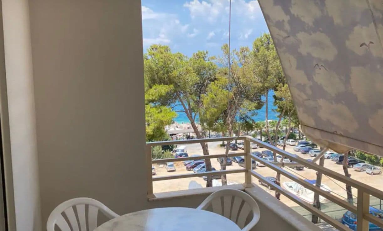 SHITET APARTAMENT 1+1+2 ME 1 POST PARKIMI NE SARANDE! 4