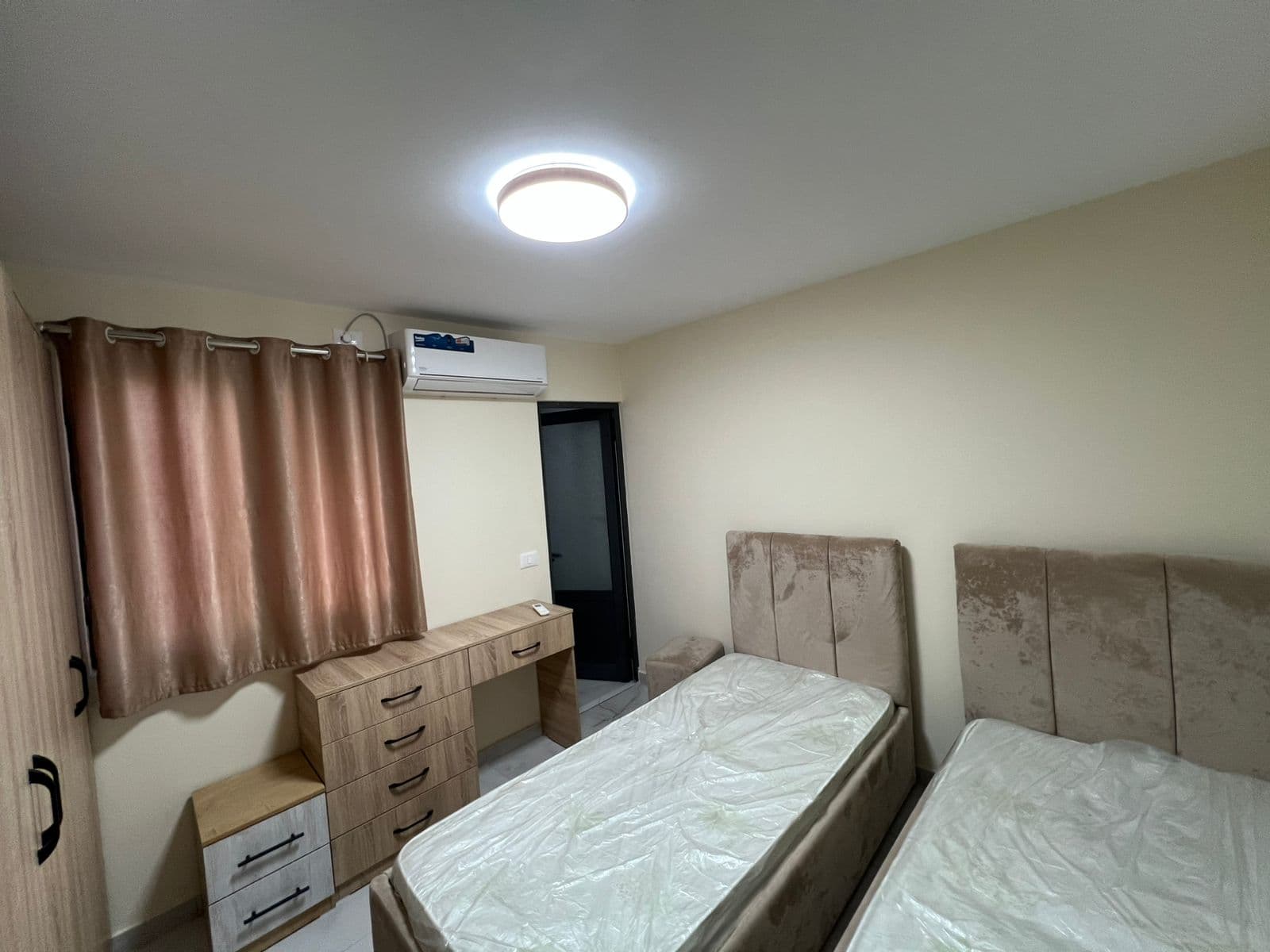 Apartament 1+1 me qira – Shkolla e Bashkuar (pranë Uni të Mjekësisë) ! 2