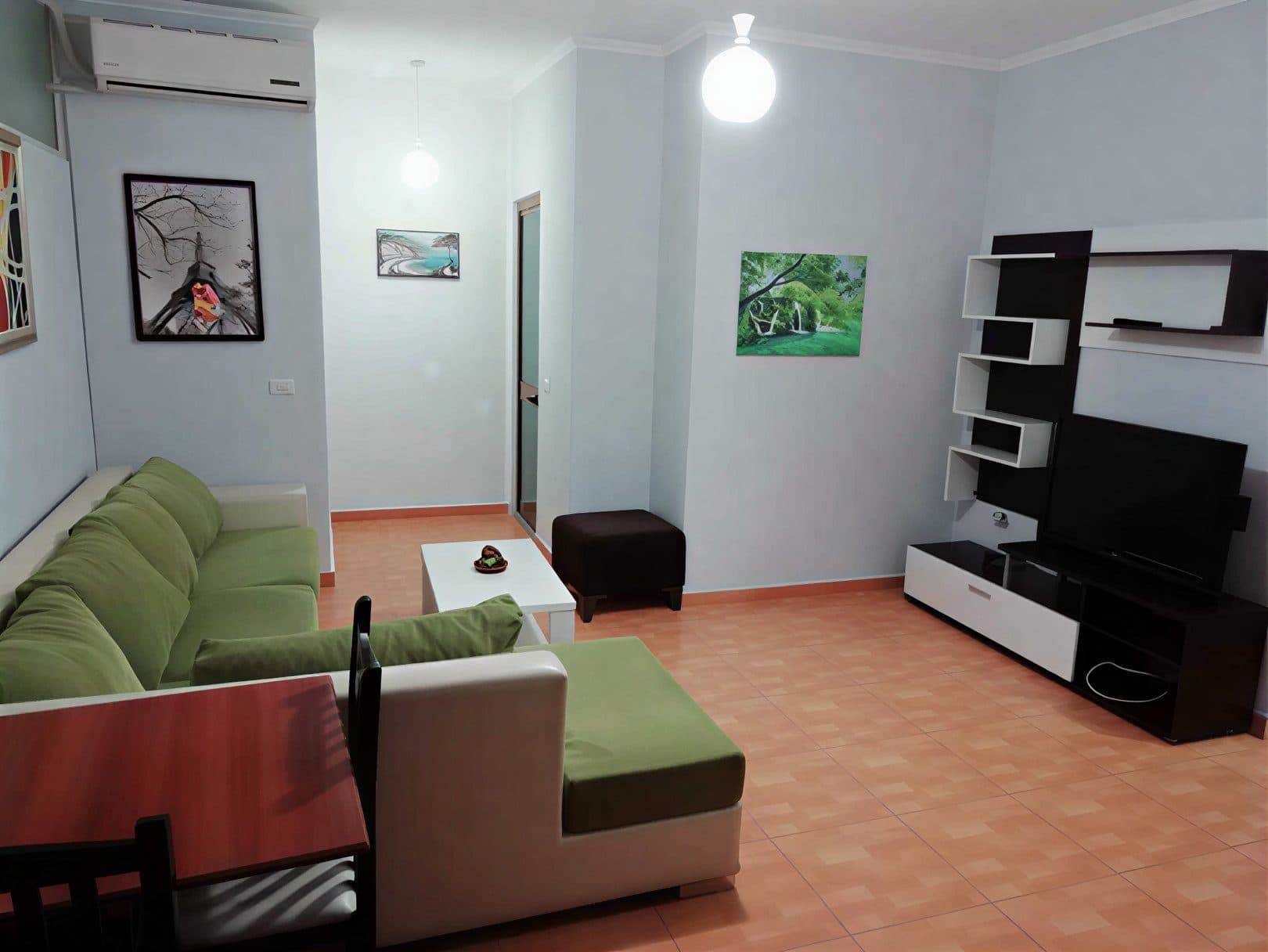 Apartament 1+1 me qira – Tek Vilat Gjermane !