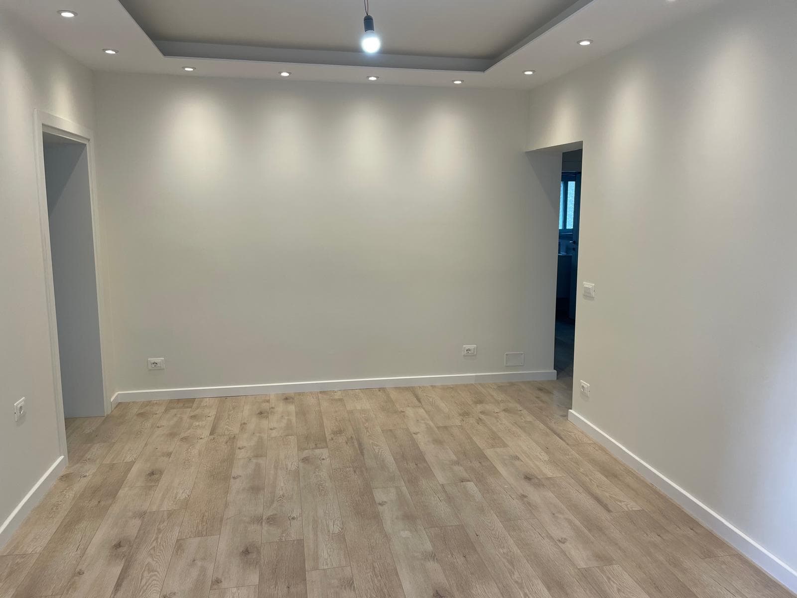Apartament 3+1+2 me qira – 9 Kateshet ! 2